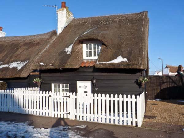 Villa Little Thatch Walton-on-the-Naze Exterior foto