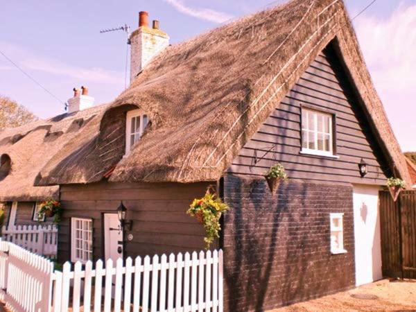 Villa Little Thatch Walton-on-the-Naze Exterior foto